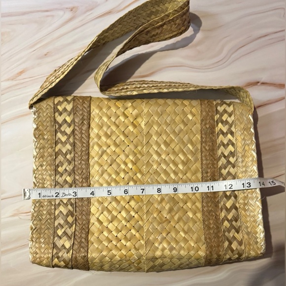Vintage Woven Straw Shoulder Bag Feather Accents Excellent Condition Coastal main image 4